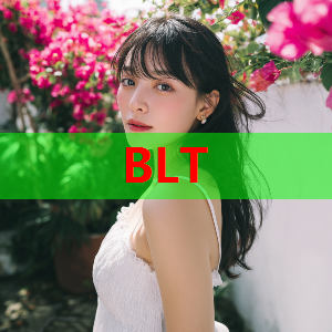 每体：弗里克今天训练后最晚离开，并在训练场门口为球迷签名